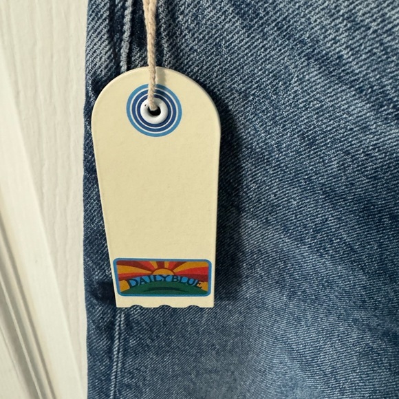 Daily Blue jeans - Picture 2 of 6